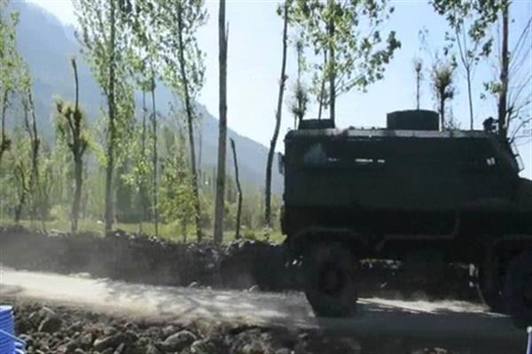 Six including top Jaish commander killed in Tral gunbattle