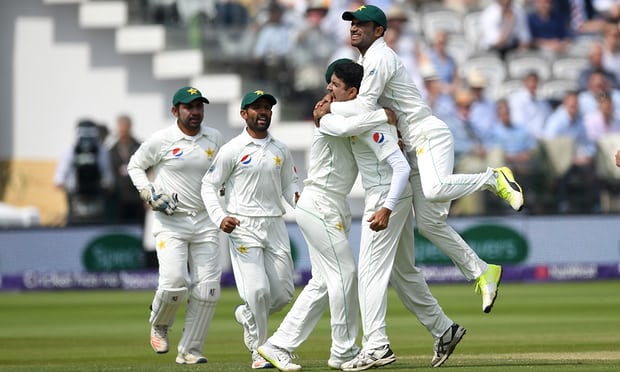 Pakistan wins Lord’s test by 9 wickets