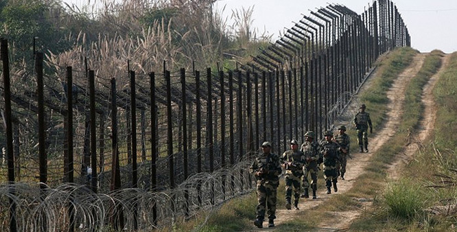 Armies of India, Pak exchange heavy gunfire along LoC in Nowshera