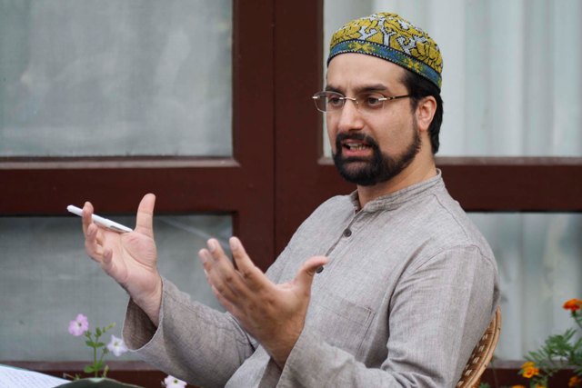 Mirwaiz asks Modi to listen to Kashmir’s “man ki baat”