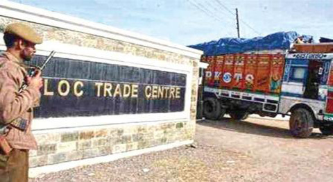 Cross LoC trade resumes on Srinagar-Muzaffarabad road