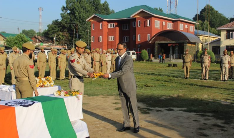 Wreath laying ceremony of slain police cop held in DPL Anantnag