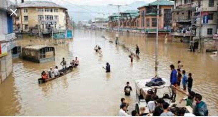 Floods declared in South Kashmir as water level crossed danger mark