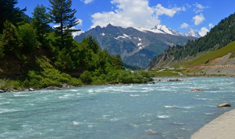 Soldier slips into Kishenganga river in Gurez, Army rushes special divers to trace him out Soldier slips into Kishenganga river in Gurez, Army rushes special divers to trace him out
