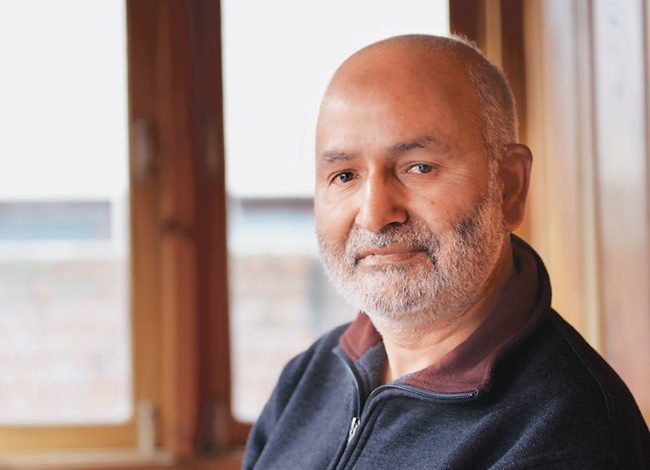Crime Branch questions former minister Naeem Akhtar in connection with allotting construction works