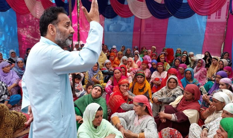 Remember families of ‘Martyrs’ on Eid : Waza
