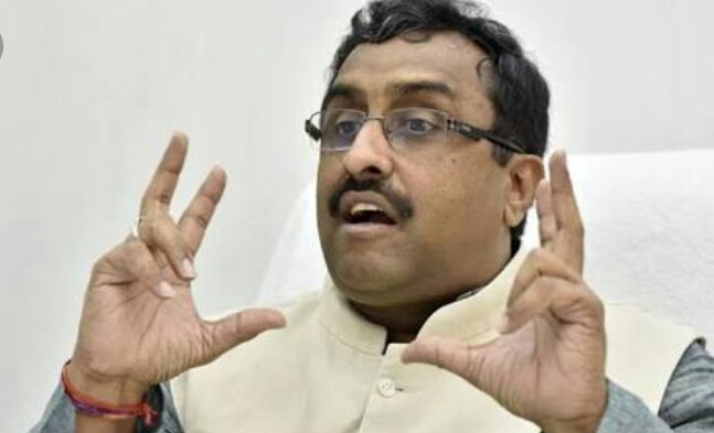 Ram Madhav comes out in defence of Sushma but with a twist