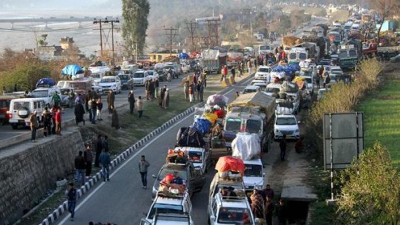 Only Essential service shops will operate in Srinagar on July 29 and 30: Admin Only Essential service shops will operate in Srinagar on July 29 and 30: Admin