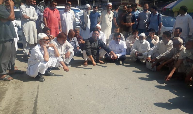 Rafiabad resident protest, demand appointment of Executive Magistrate, Tehsildar