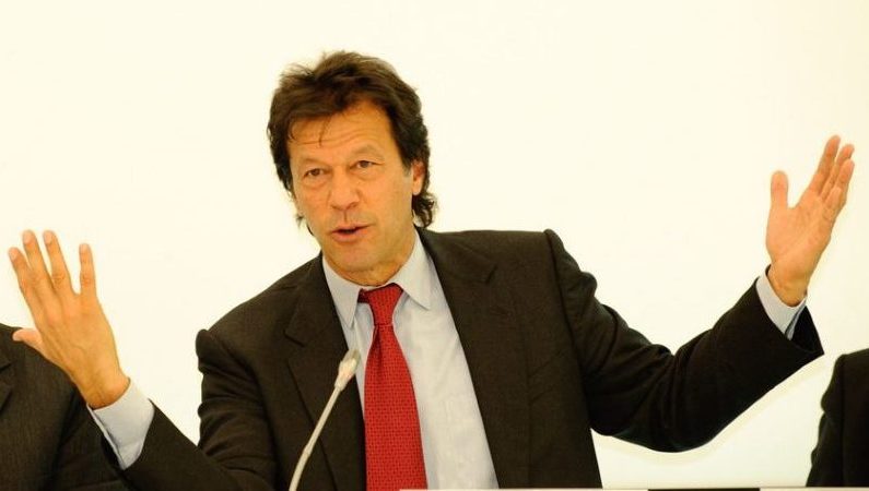 In a first after assuming office, Imran Khan talks Kashmir, stresses for dialogue