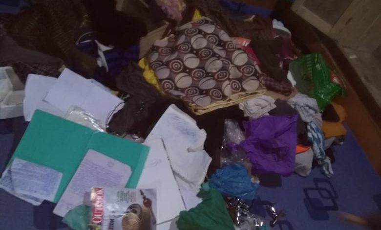Forces conduct searches at houses of Riyaz Naikoo’s relatives in Awantpora; Families allege ransacking Forces conduct searches at houses of Riyaz Naikoo’s relatives in Awantpora; Families allege ransacking