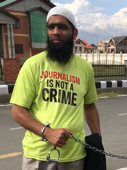 J&K Police accuse journalist Asif Sultan of harbouring militants, hatching  criminal conspiracy | The Kashmir Press