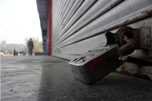 Pulwama parts shut for 3rd consecutive day against militant killings