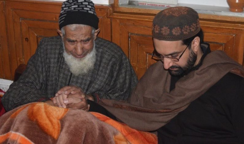 Mirwaiz released after ‘3 weeks’; visits families of slain militants, civilian in Old City Mirwaiz released after ‘3 weeks’; visits families of slain militants, civilian in Old City