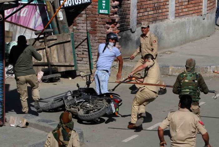 Fateh Kadal gunfight: KEG condemns thrashing of Journalists by J&K police Fateh Kadal gunfight: KEG condemns thrashing of Journalists by J&K police