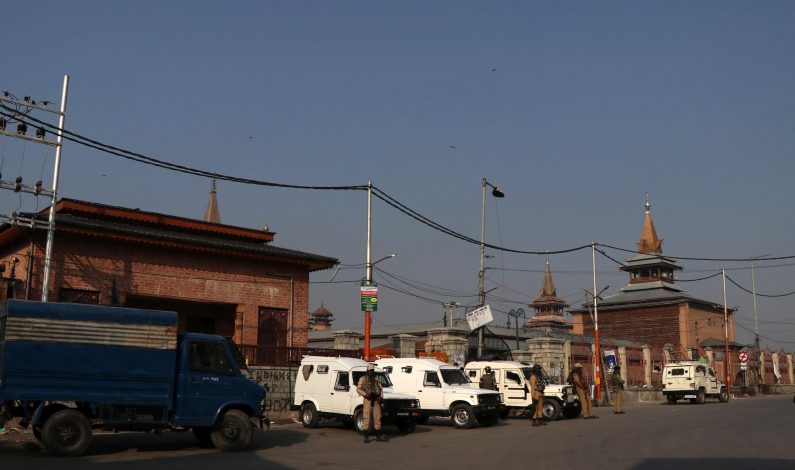 Kashmir shuts on JRL call, restrictions in Srinagar parts