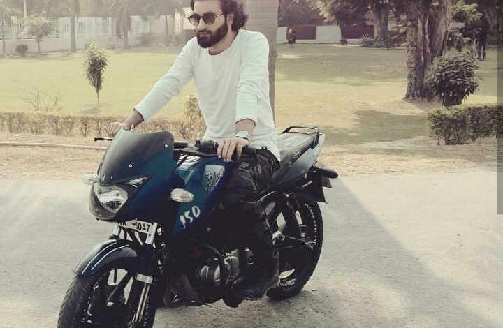 AMU suspends 3 Kashmiri students for offering absentia prayers to slain Mannan Wani AMU suspends 3 Kashmiri students for offering absentia prayers to slain Mannan Wani