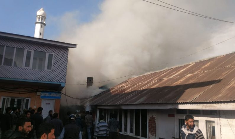 Fire engulfs canteen of maternity hospital at SKIMS Fire engulfs canteen of maternity hospital at SKIMS