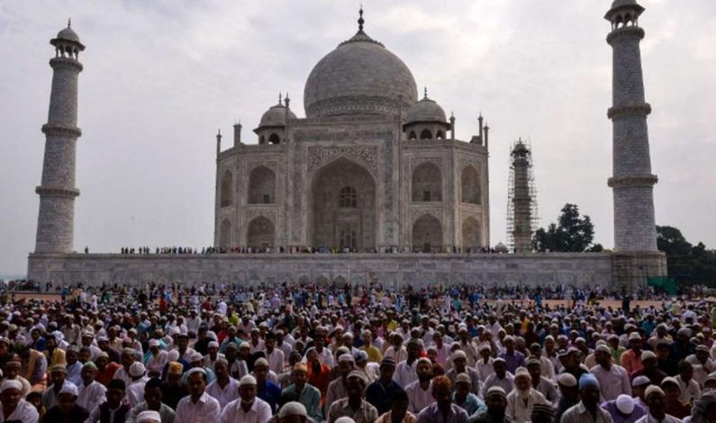 Namaz banned at Taj Mahal, except on Fridays: Reports Namaz banned at Taj Mahal, except on Fridays: Reports
