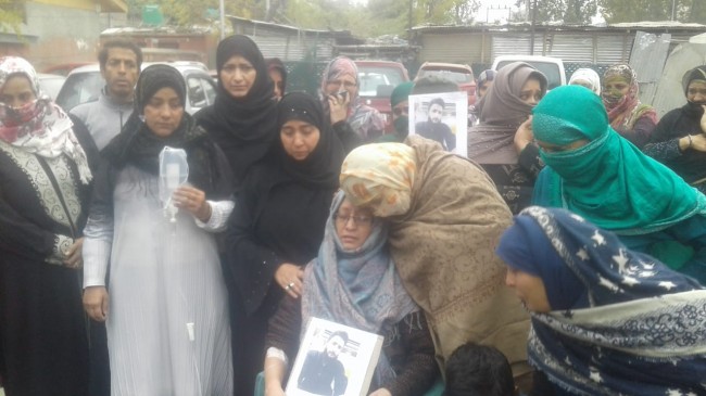 Family of missing Khanyar boy protests in Srinagar demanding whereabouts of their son