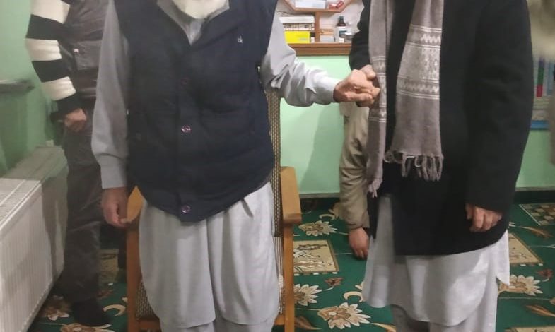 Jama’at chief visits Geelani at his Hyderpora residence, condoles demise of his son-in-law Jama’at chief visits Geelani at his Hyderpora residence, condoles demise of his son-in-law