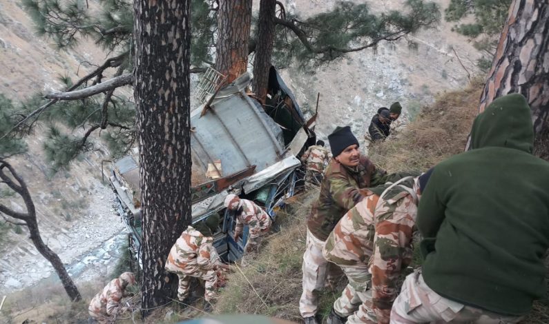 1 dead, several injured as bus carrying paramilitary forces rolls into a gorge on Kashmir highway