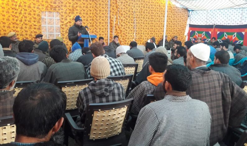 Police conducts counselling session for ‘misguided’ youth in Anantnag