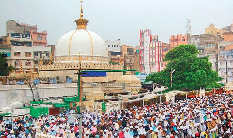 Pakistani nationals given 48-hour ultimatum to leave India: Report Pakistani nationals given 48-hour ultimatum to leave India: Report