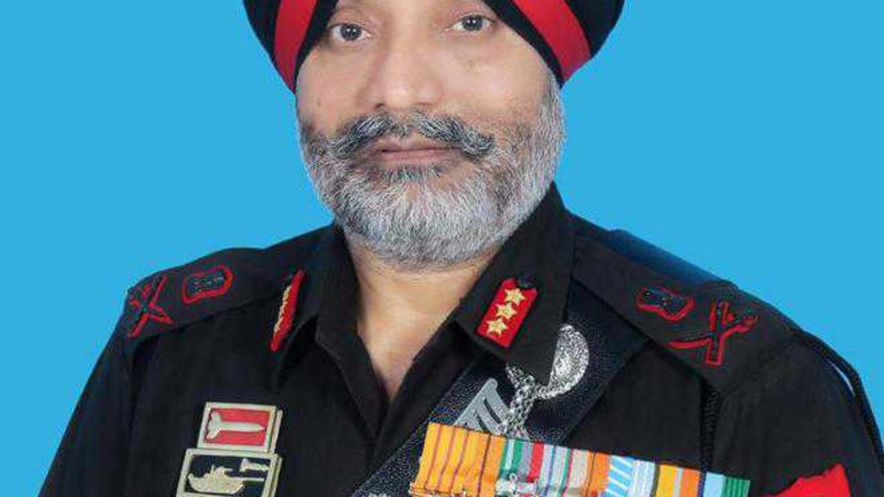 Lt. General K.J.S Dhillon, Commander XVth (Chinar) Corps, Indian Army, in  Rajputana Rifles summer ceremonial dress uniform. : r/uniformporn