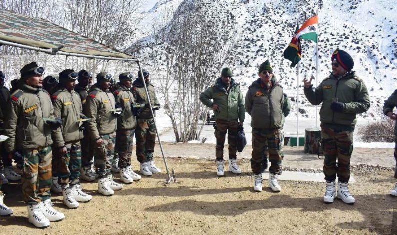 Northern Army Commander Reviews Security In Kashmir