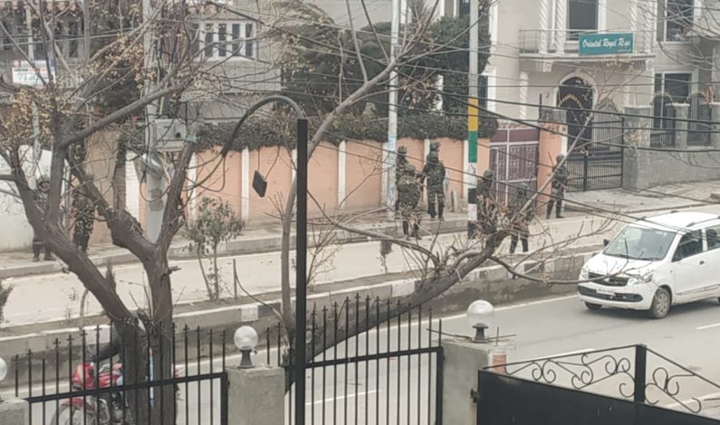 Protests, clashes in Parraypora Srinagar against mob attacks on Kashmiris in Jammu, other places Protests, clashes in Parraypora Srinagar against mob attacks on Kashmiris in Jammu, other places