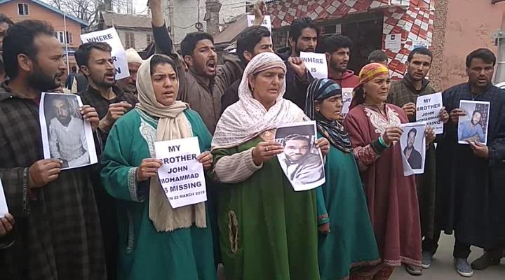 Missing Pattan driver’s family protests in Srinagar