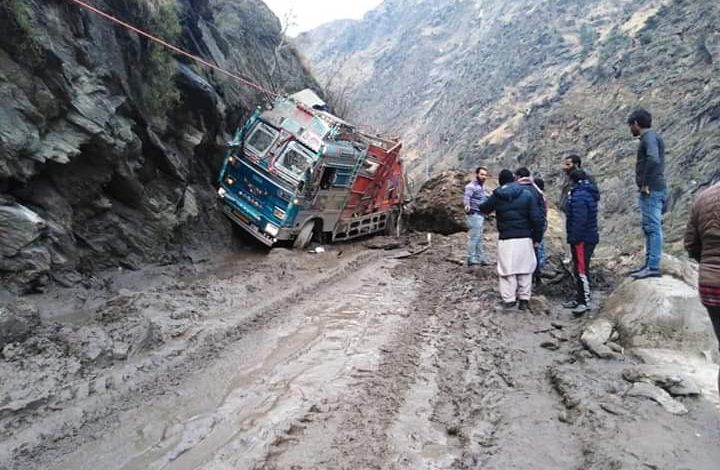 Couple among 5 dead, 11 injured as mini-bus comes under landslide in Doda
