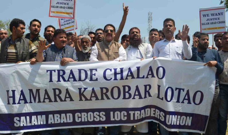 Cross-LoC traders protest in Srinagar against suspension of trade