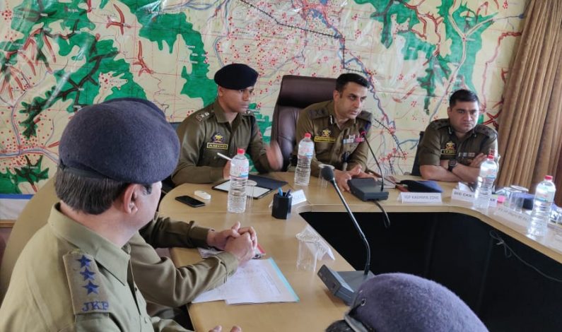 IGP Kashmir visits Budgam, chairs poll preparedness meeting IGP Kashmir visits Budgam, chairs poll preparedness meeting