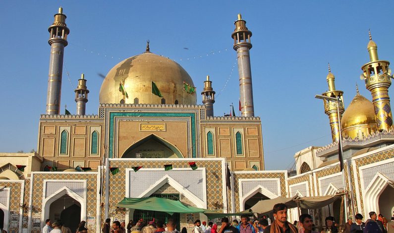 Heatstroke leaves 15 dead at Lal Shahbaz Qalandar shrine in Pakistan Heatstroke leaves 15 dead at Lal Shahbaz Qalandar shrine in Pakistan