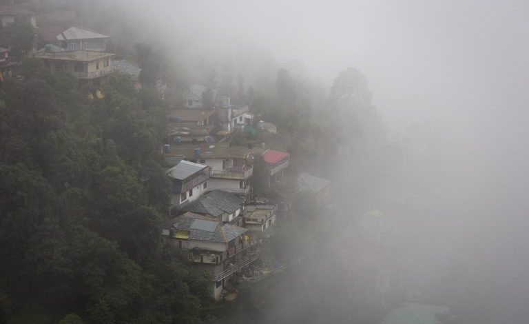 Rains Lash Kashmir, MeT Issues ‘Yellow’ Warning For Feb 26, 27