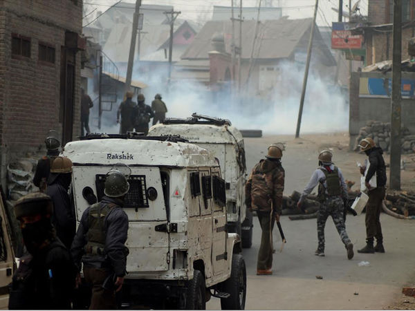 Sumbal rape: Over 10 protesters injured in clashes in Pattan