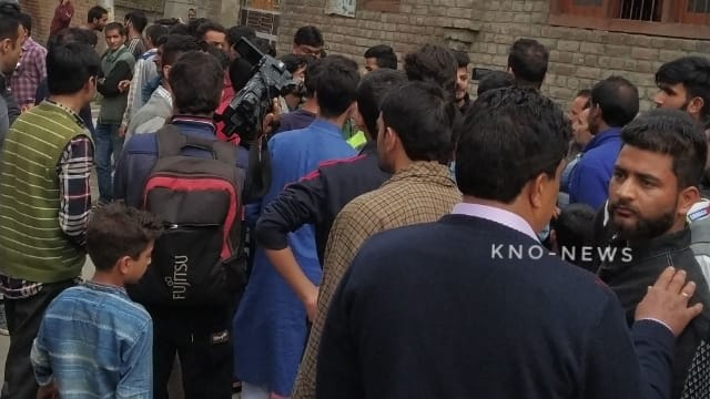 Protests at Saidakadal in Srinagar against execution of Shia Muslims in Saudi Arabia