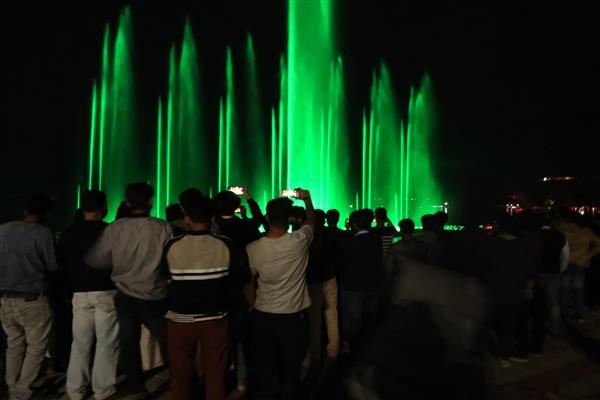 Tourism Department to run Musical Fountain, Laser Show in Dal lake