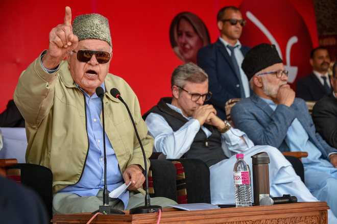 Farooq, Omar Abdullah, others condole demise of Mufti Faiz Ul Waheed 