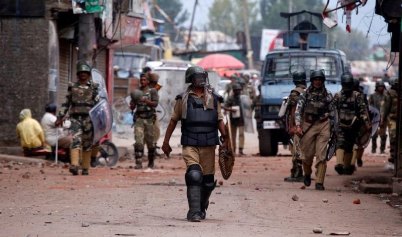 Several injured in clashes with forces near gunfight site in Shopian