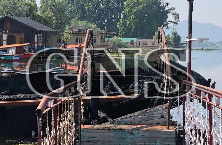 Two houseboats gutted in mysterious blaze in Nigeen Lake Two houseboats gutted in mysterious blaze in Nigeen Lake