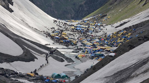 Amarnath yatra resumes from Pahalgam, remains suspended from Baltal