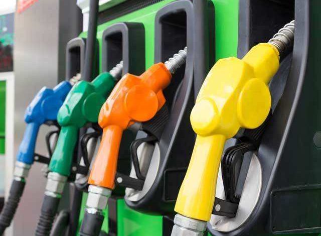 Petrol price hits new record high in Srinagar