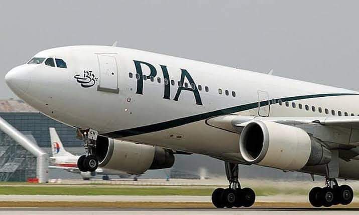 Pakistani passenger jet crashes near Karachi airport
