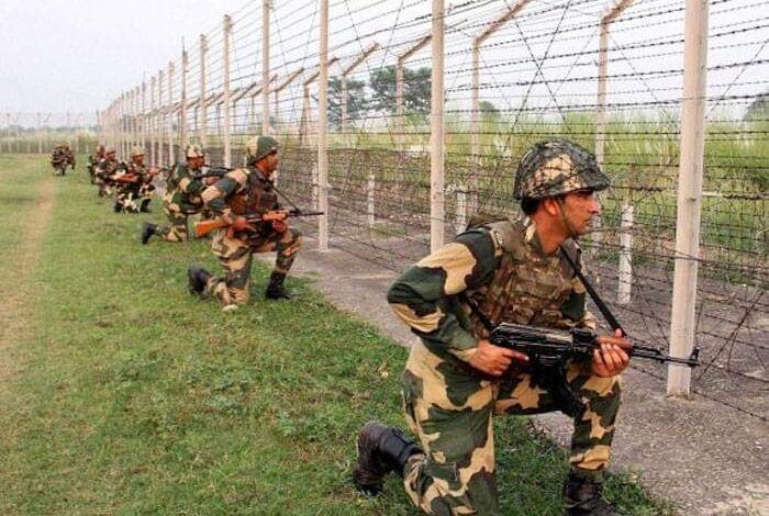 Indo-Pak armies trade gunfire along LoC in Poonch