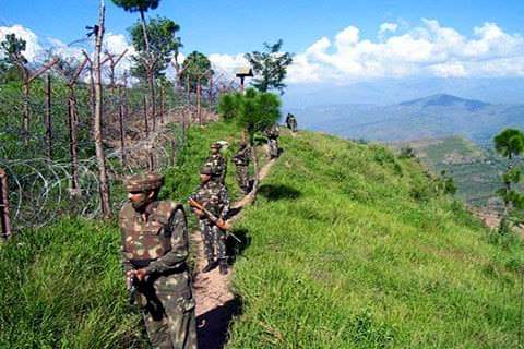 Pak troops again violate ceasefire in Tangdhar and Naugam sectors in North Kashmir