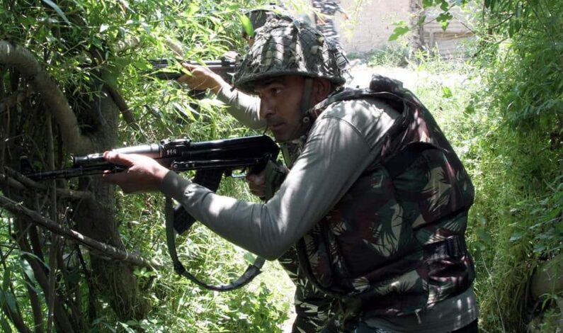 Shopian gunfight: Fresh firing resumes between militants, govt forces