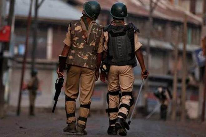 A year after , MHA orders pull out of over 10,000 para-military forces personnel from J&K